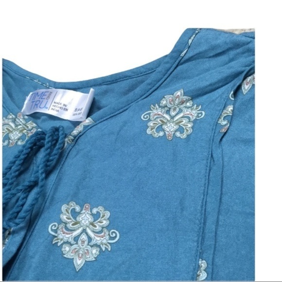 Floral Longsleeve Dress - Picture 2 of 8